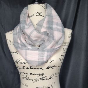 Women/Juniors/Teens Scarf